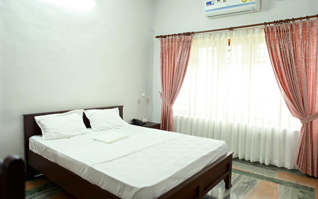 The Health Village Alwaye Rom bilde